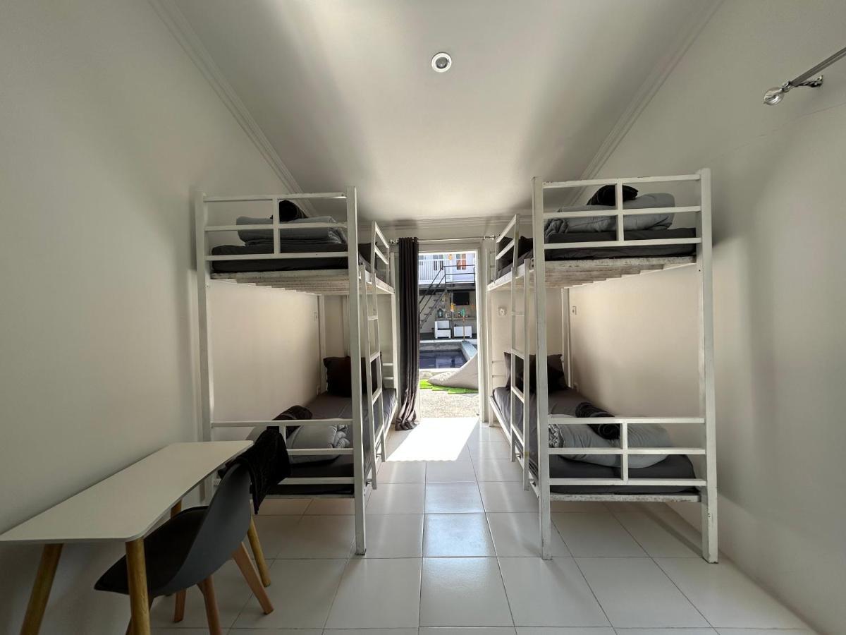 White Sandat Affittacamere *